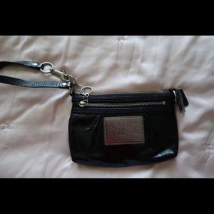 Coach Wristlet (coach poppy collection)